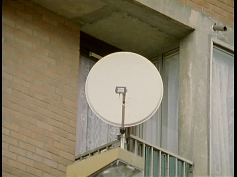 shot 9 from movie Gegen-Musik by Harun Farocki